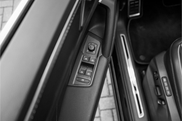 Volkswagen Tiguan 1.4 TSI eHybrid R-Line Pano Leder ACC 360° Camera Trekhaak
