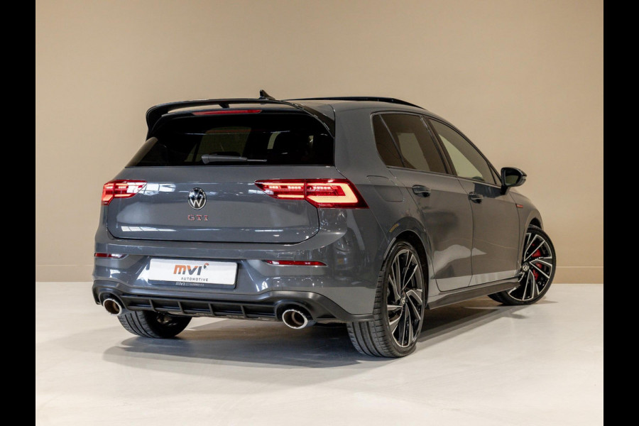 Volkswagen Golf 2.0 TSI GTI Clubsport / 300pk / Panorama dak / Harman kardon / Stuur en stoelverwarming /