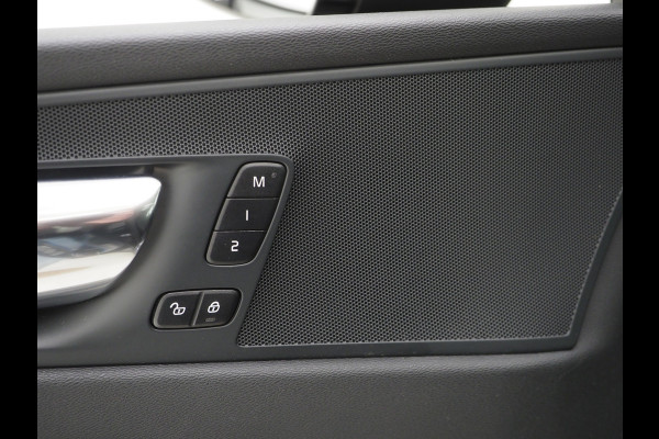 Volvo XC60 2.0 T6 Plug-in hybrid AWD Plus Dark Long Range | Panoramadak | Keyless | Camera | Leder | Memory | Climate | LED | Carplay