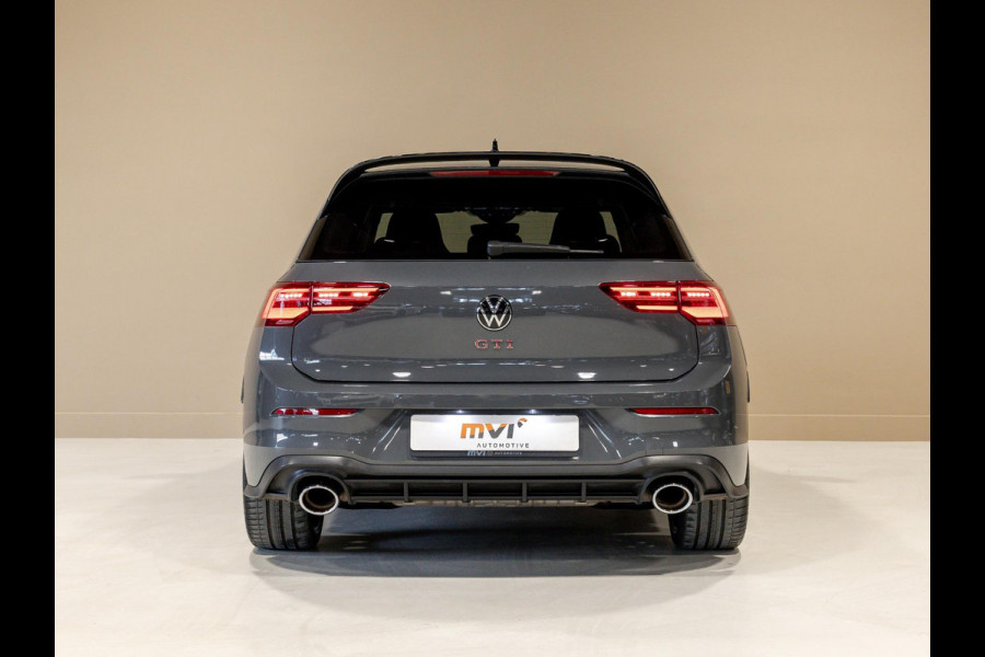 Volkswagen Golf 2.0 TSI GTI Clubsport / 300pk / Panorama dak / Harman kardon / Stuur en stoelverwarming /