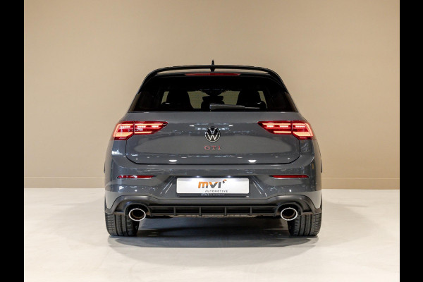 Volkswagen Golf 2.0 TSI GTI Clubsport / 300pk / Panorama dak / Harman kardon / Stuur en stoelverwarming /
