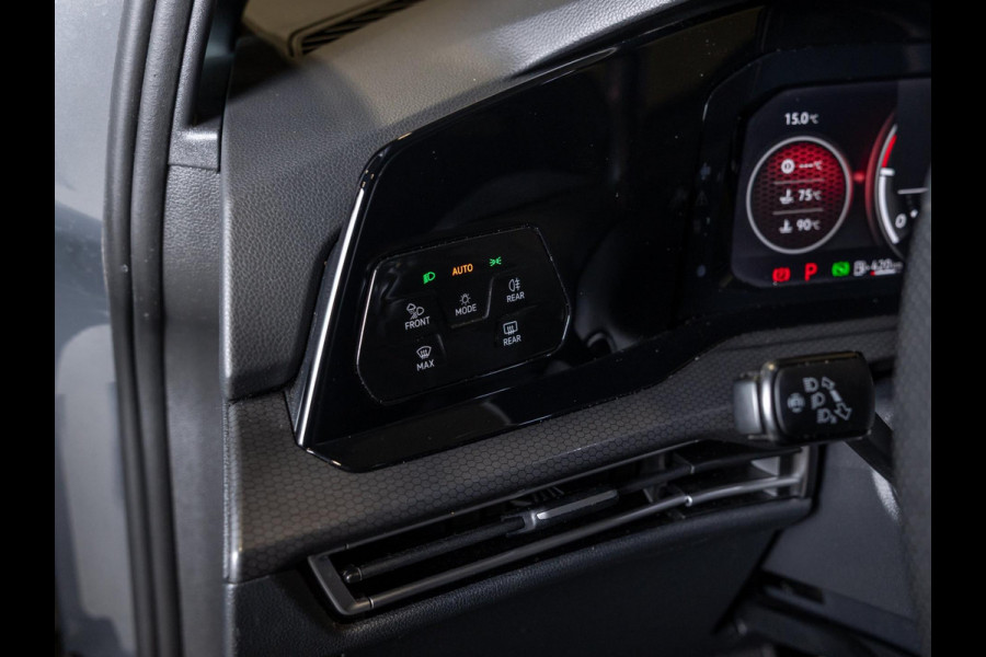 Volkswagen Golf 2.0 TSI GTI Clubsport / 300pk / Panorama dak / Harman kardon / Stuur en stoelverwarming /