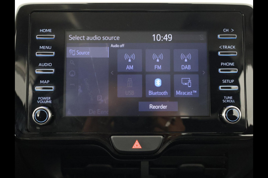 Toyota Yaris 1.5 HYBRIDE GRAYLINE NAVIGATIE GARANTIE TOT 2033 ! CAMERA.CRUISE. CLIMA.ALS NIEUW !