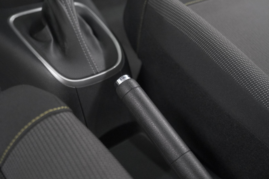 Citroën C3 PureTech 110 EAT6 C-Series | Apple Carplay | Parkeersensoren | Climate Control