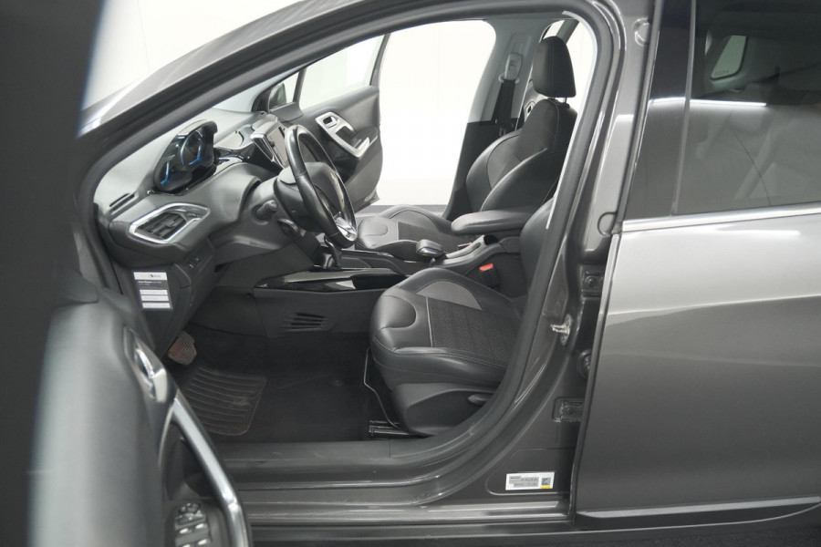 Peugeot 2008 PureTech 110 EAT6 Allure | Camera | Navigatie | Parkeersensoren | Apple Carplay