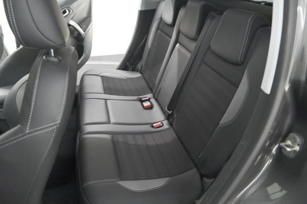 Peugeot 2008 PureTech 110 EAT6 Allure | Camera | Navigatie | Parkeersensoren | Apple Carplay