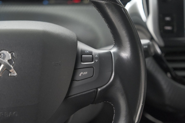 Peugeot 2008 PureTech 110 EAT6 Allure | Camera | Navigatie | Parkeersensoren | Apple Carplay