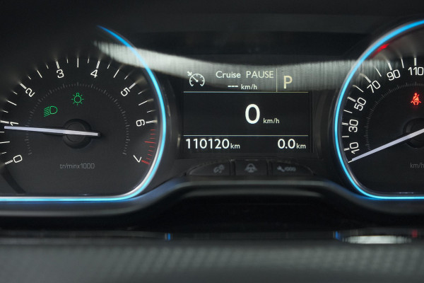 Peugeot 2008 PureTech 110 EAT6 Allure | Camera | Navigatie | Parkeersensoren | Apple Carplay