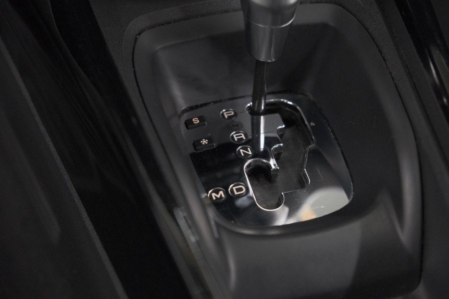 Peugeot 2008 PureTech 110 EAT6 Allure | Camera | Navigatie | Parkeersensoren | Apple Carplay