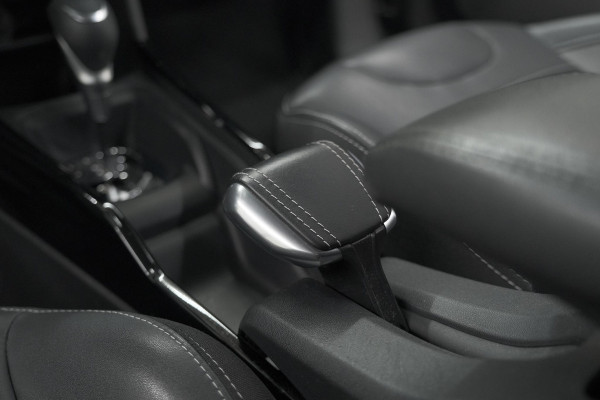 Peugeot 2008 PureTech 110 EAT6 Allure | Camera | Navigatie | Parkeersensoren | Apple Carplay