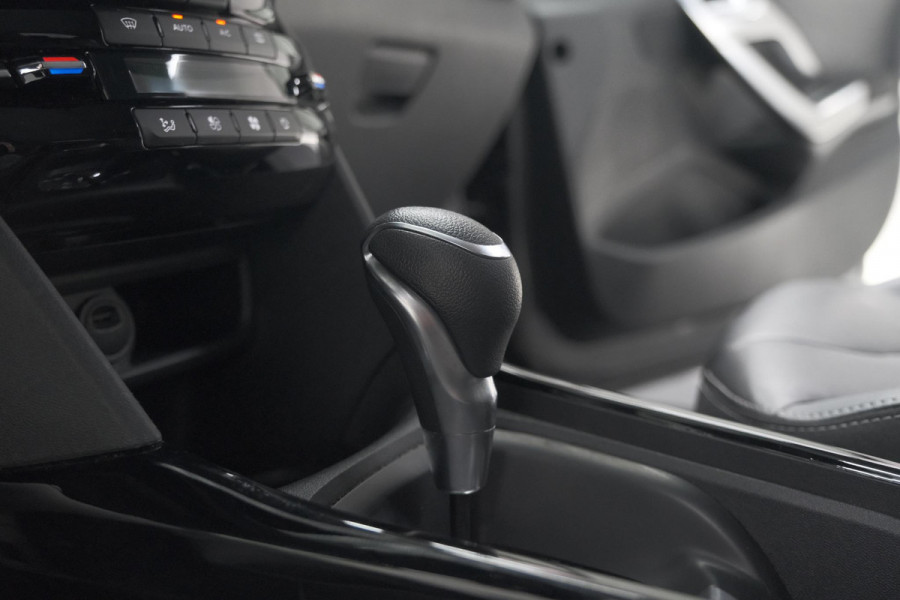Peugeot 2008 PureTech 110 EAT6 Allure | Camera | Navigatie | Parkeersensoren | Apple Carplay