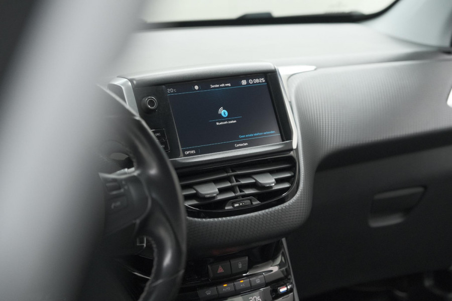 Peugeot 2008 PureTech 110 EAT6 Allure | Camera | Navigatie | Parkeersensoren | Apple Carplay