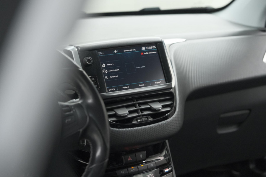 Peugeot 2008 PureTech 110 EAT6 Allure | Camera | Navigatie | Parkeersensoren | Apple Carplay
