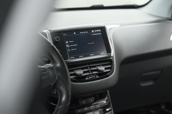 Peugeot 2008 PureTech 110 EAT6 Allure | Camera | Navigatie | Parkeersensoren | Apple Carplay
