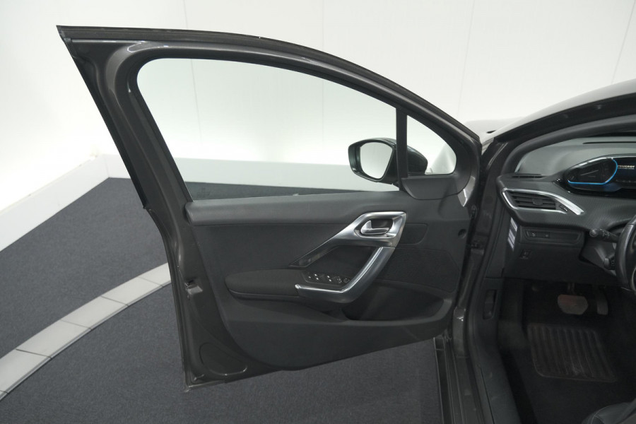 Peugeot 2008 PureTech 110 EAT6 Allure | Camera | Navigatie | Parkeersensoren | Apple Carplay