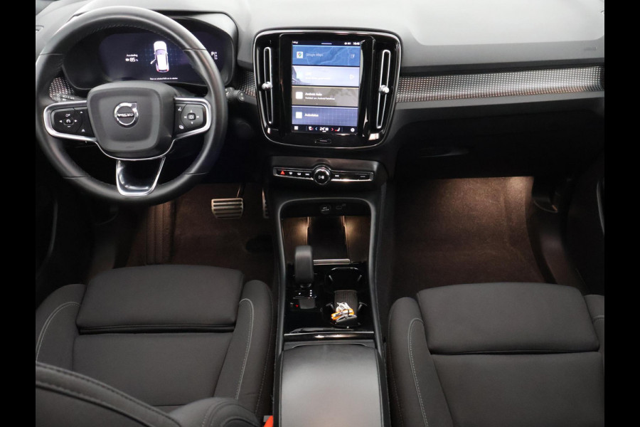 Volvo XC40 Recharge Core | Apple Carplay & AndroidAUTO | Dwarsstangen | Elektrische kofferklep | Camera |