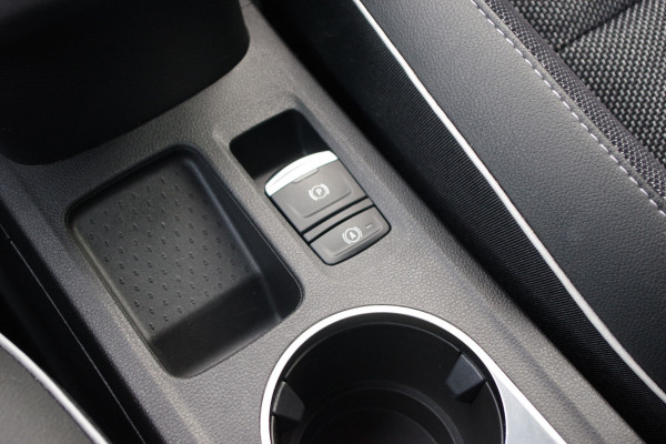 Renault Captur 1.3 TCe 140 PK Automaat Intens, Cruise Control, Climate Control, Sfeerverlichting