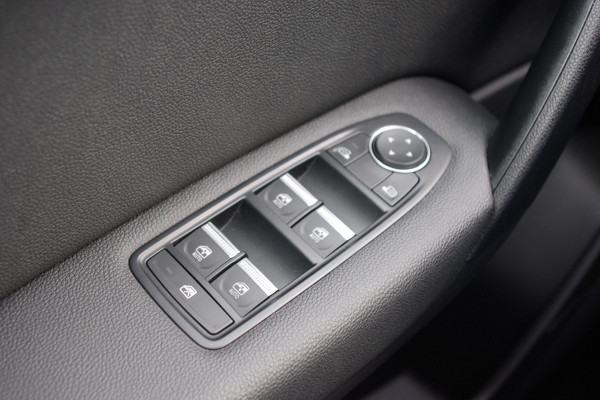 Renault Captur 1.3 TCe 140 PK Automaat Intens, Cruise Control, Climate Control, Sfeerverlichting