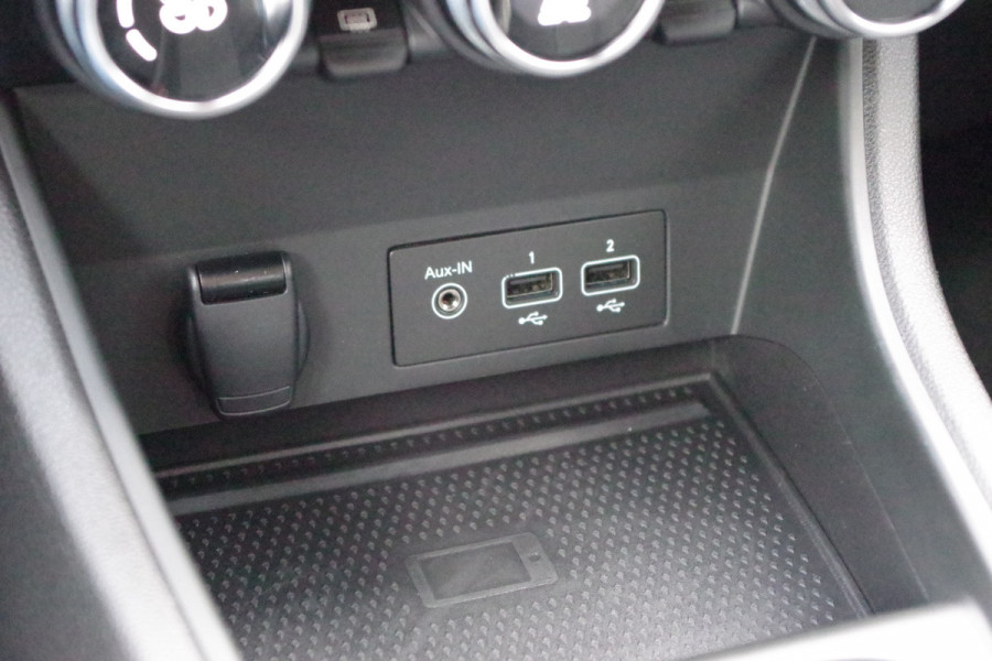 Renault Captur 1.3 TCe 140 PK Automaat Intens, Cruise Control, Climate Control, Sfeerverlichting