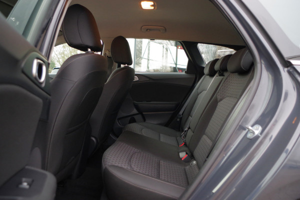 Kia Ceed Sportswagon 1.5 T-GDi 160 PK DynamicLine, Cruise Control, Camera, Navigatie