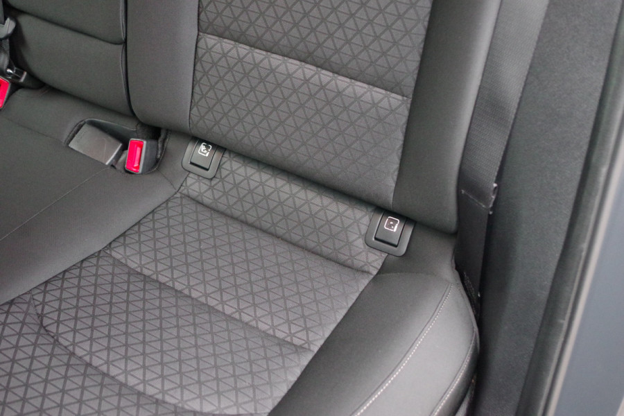 Kia Ceed Sportswagon 1.5 T-GDi 160 PK DynamicLine, Cruise Control, Camera, Navigatie