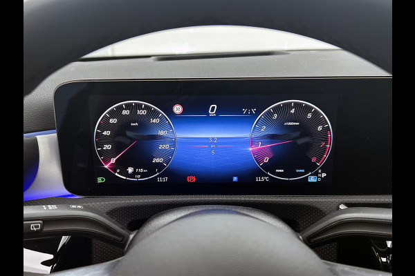 Mercedes-Benz A-Klasse 180 Business Solution AMG | AMG Line Plus pakket | Nightpakket | Smartphone-integratie | 360° camera | Head-up display | Panoramaschuifdak | 19 inch AMG velgen | Augmented Reality navigatie |