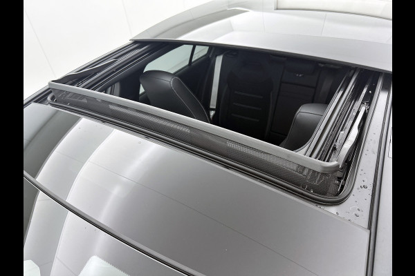 Mercedes-Benz A-Klasse 180 Business Solution AMG | AMG Line Plus pakket | Nightpakket | Smartphone-integratie | 360° camera | Head-up display | Panoramaschuifdak | 19 inch AMG velgen | Augmented Reality navigatie |