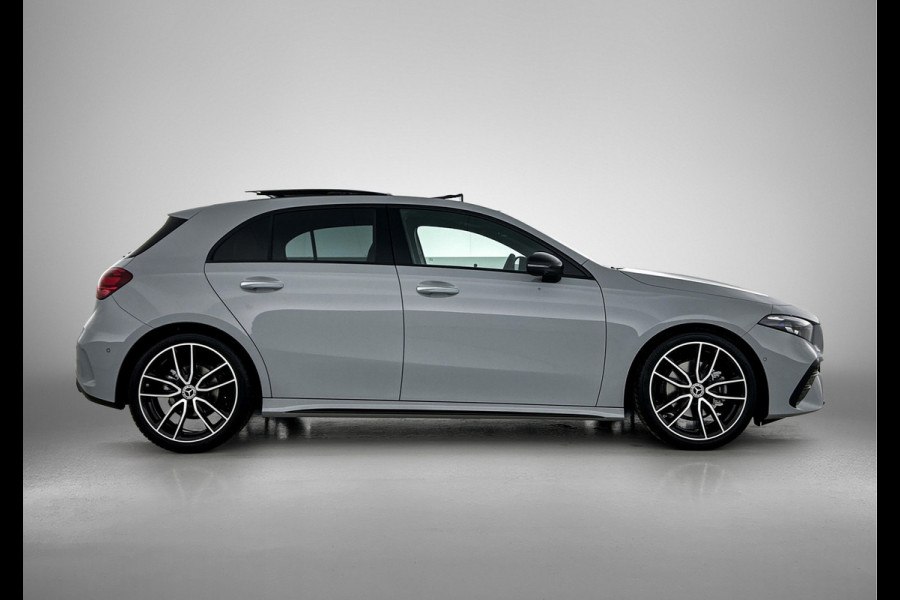 Mercedes-Benz A-Klasse 180 Business Solution AMG | AMG Line Plus pakket | Nightpakket | Smartphone-integratie | 360° camera | Head-up display | Panoramaschuifdak | 19 inch AMG velgen | Augmented Reality navigatie |