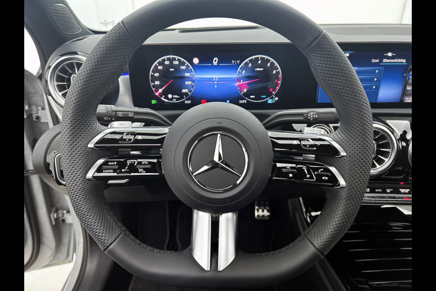 Mercedes-Benz A-Klasse 180 Business Solution AMG | AMG Line Plus pakket | Nightpakket | Smartphone-integratie | 360° camera | Head-up display | Panoramaschuifdak | 19 inch AMG velgen | Augmented Reality navigatie |