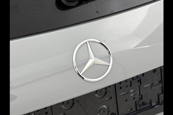 Mercedes-Benz A-Klasse 180 Business Solution AMG | AMG Line Plus pakket | Nightpakket | Smartphone-integratie | 360° camera | Head-up display | Panoramaschuifdak | 19 inch AMG velgen | Augmented Reality navigatie |