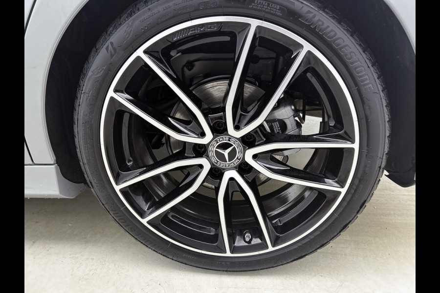 Mercedes-Benz A-Klasse 180 Business Solution AMG | AMG Line Plus pakket | Nightpakket | Smartphone-integratie | 360° camera | Head-up display | Panoramaschuifdak | 19 inch AMG velgen | Augmented Reality navigatie |