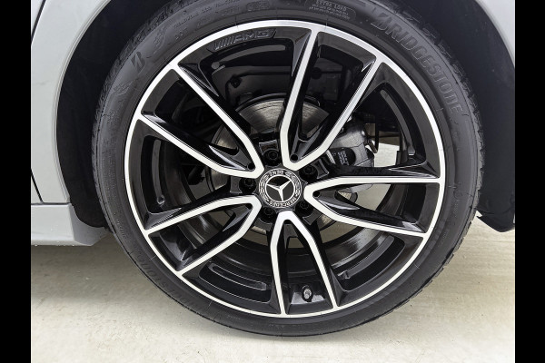 Mercedes-Benz A-Klasse 180 Business Solution AMG | AMG Line Plus pakket | Nightpakket | Smartphone-integratie | 360° camera | Head-up display | Panoramaschuifdak | 19 inch AMG velgen | Augmented Reality navigatie |