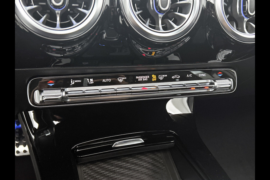 Mercedes-Benz A-Klasse 180 Business Solution AMG | AMG Line Plus pakket | Nightpakket | Smartphone-integratie | 360° camera | Head-up display | Panoramaschuifdak | 19 inch AMG velgen | Augmented Reality navigatie |