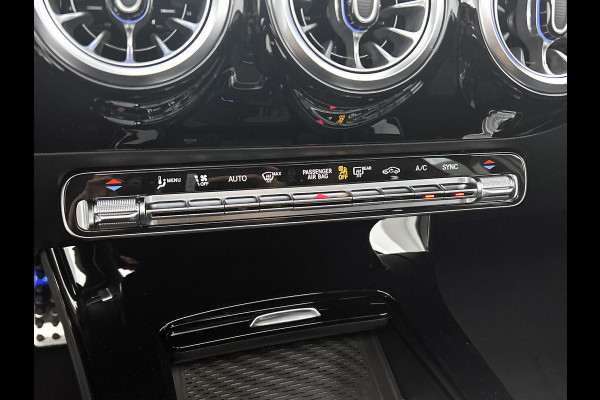 Mercedes-Benz A-Klasse 180 Business Solution AMG | AMG Line Plus pakket | Nightpakket | Smartphone-integratie | 360° camera | Head-up display | Panoramaschuifdak | 19 inch AMG velgen | Augmented Reality navigatie |