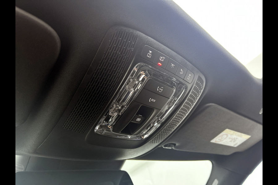 Mercedes-Benz A-Klasse 180 Business Solution AMG | AMG Line Plus pakket | Nightpakket | Smartphone-integratie | 360° camera | Head-up display | Panoramaschuifdak | 19 inch AMG velgen | Augmented Reality navigatie |
