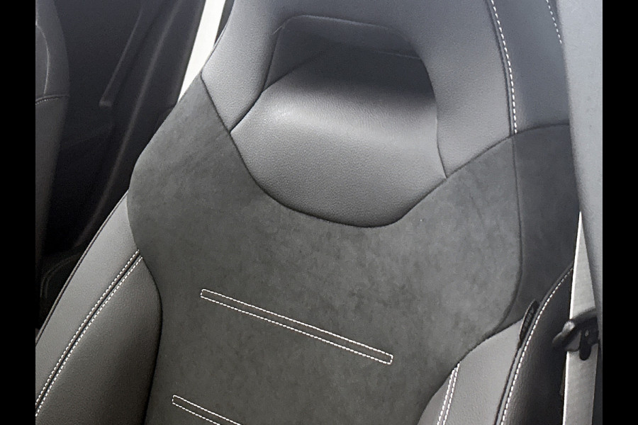 Mercedes-Benz A-Klasse 180 Business Solution AMG | AMG Line Plus pakket | Nightpakket | Smartphone-integratie | 360° camera | Head-up display | Panoramaschuifdak | 19 inch AMG velgen | Augmented Reality navigatie |