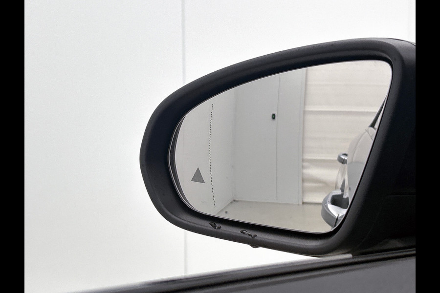 Mercedes-Benz A-Klasse 180 Business Solution AMG | AMG Line Plus pakket | Nightpakket | Smartphone-integratie | 360° camera | Head-up display | Panoramaschuifdak | 19 inch AMG velgen | Augmented Reality navigatie |