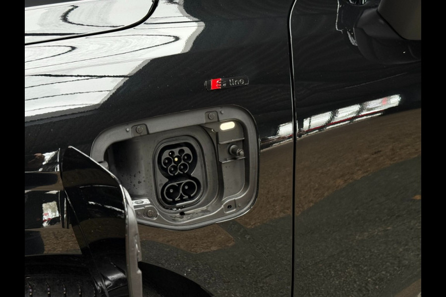 Audi Q3 Sportback Sportback 2xS-line e-hybrid 272 PK Tech plus Matrix Full LED Black Optik