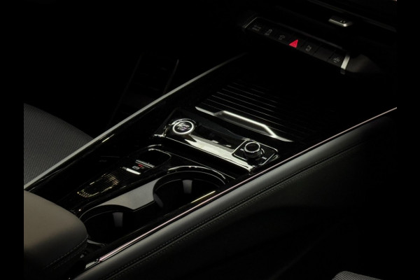 Audi Q3 Sportback Sportback 2xS-line e-hybrid 272 PK Tech plus Matrix Full LED Black Optik