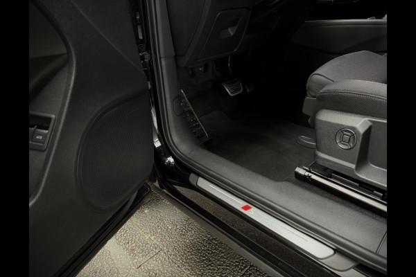 Audi Q3 Sportback Sportback 2xS-line e-hybrid 272 PK Tech plus Matrix Full LED Black Optik