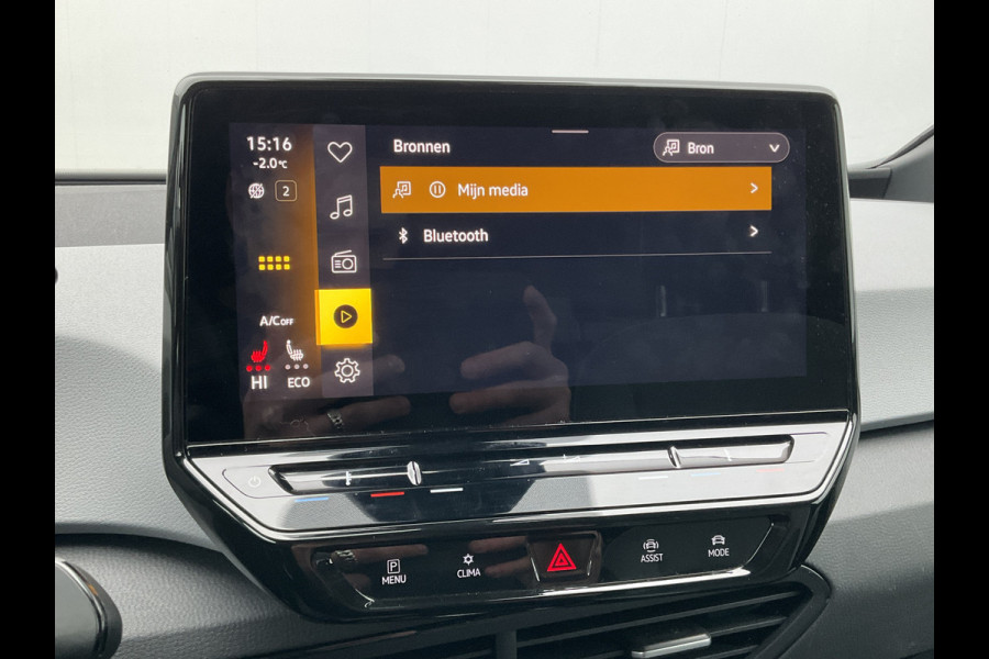 Volkswagen ID.3 First Plus 58 kWh Carplay Adap.Cruise Camera Stoel/Stuurverw Keyless Led NL-Auto!