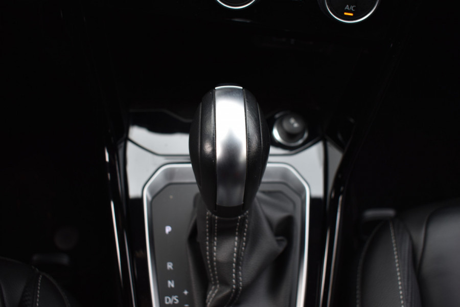 Volkswagen T-Roc R 2.0 TSI 300PK DSG 4MOTION R-SPORT LEDER/CAMERA/NAVI/VIRTUAL