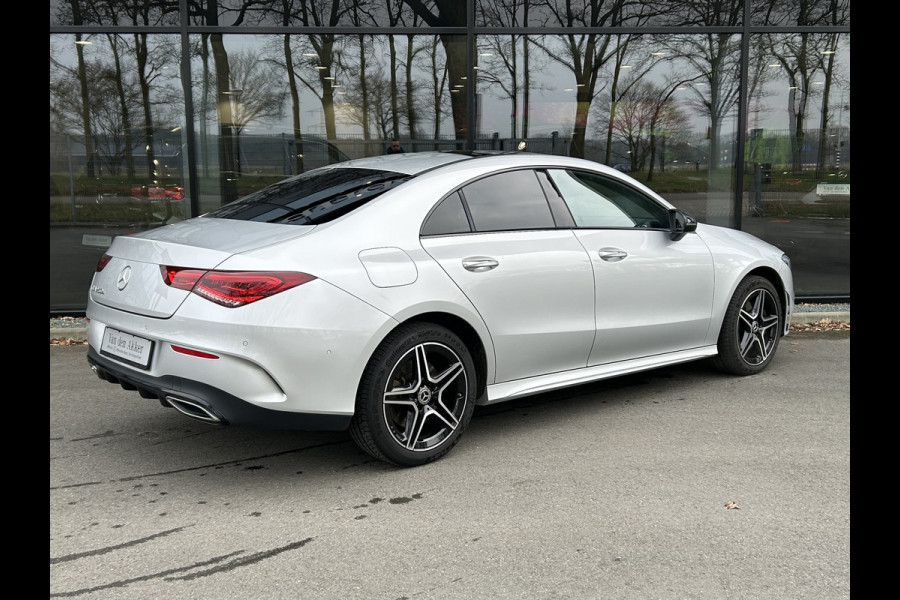 Mercedes-Benz CLA-Klasse 250e AMG // Panoramadak // Nightpakket // Sfeerverlichting // Carplay // Camera // Keyless // MultiBeam