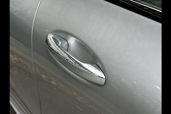 Mercedes-Benz CLA-Klasse 250e AMG // Panoramadak // Nightpakket // Sfeerverlichting // Carplay // Camera // Keyless // MultiBeam