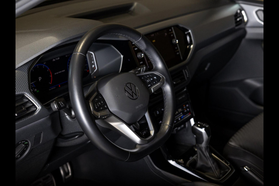 Volkswagen T-Cross 1.0 TSI 2x R-Line / 110pk / Stoelverwarming / Virtual cockpit / Automatische klimaatregeling /