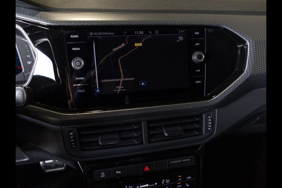 Volkswagen T-Cross 1.0 TSI 2x R-Line / 110pk / Stoelverwarming / Virtual cockpit / Automatische klimaatregeling /