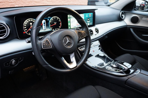 Mercedes-Benz E-Klasse Estate 200 Premium *INCL. BTW* + CARPLAY / CAMERA / STOELVERWARMING