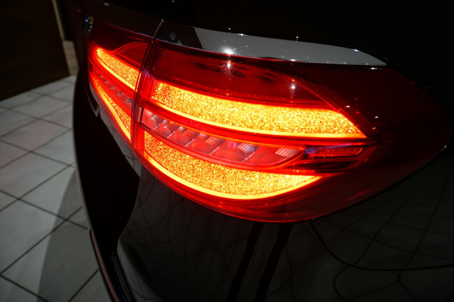 Mercedes-Benz E-Klasse Estate 200 Premium *INCL. BTW* + CARPLAY / CAMERA / STOELVERWARMING