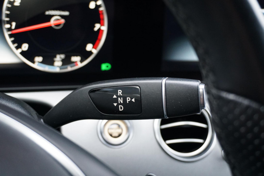 Mercedes-Benz E-Klasse Estate 200 Premium *INCL. BTW* + CARPLAY / CAMERA / STOELVERWARMING