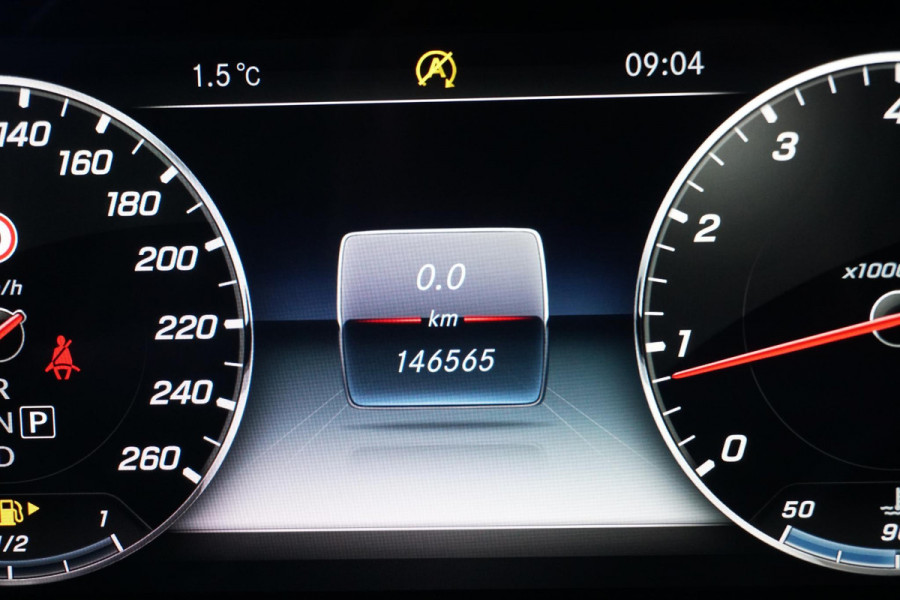 Mercedes-Benz E-Klasse Estate 200 Premium *INCL. BTW* + CARPLAY / CAMERA / STOELVERWARMING